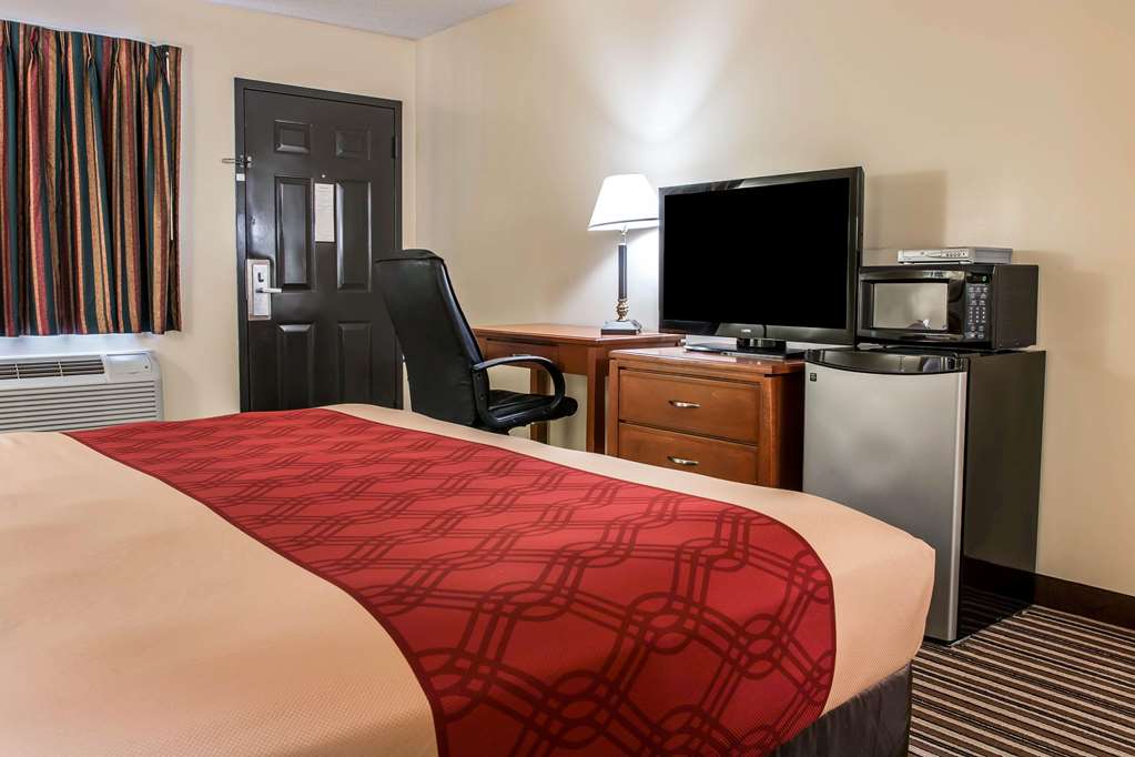 Econo Lodge Paw Paw - photo 21