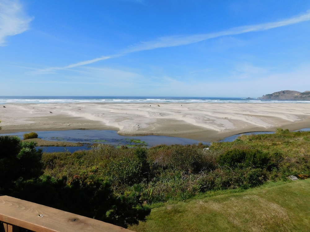 Little Creek Cove Beachfront Resort - photo 69