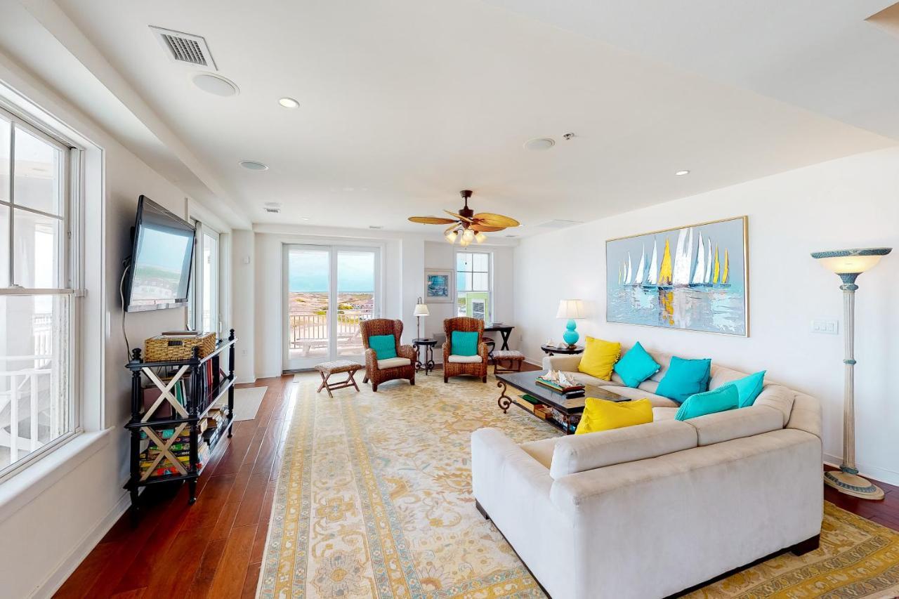 The Sanctuary Simply Divine Penthouse B411 — 4-Star Luxury Hotel in Virginia Beach, United States