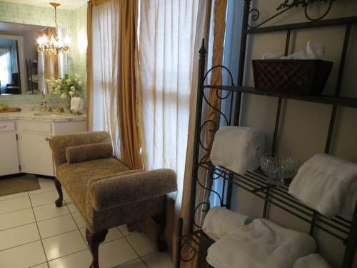 Parrish Grove Inn - photo 16