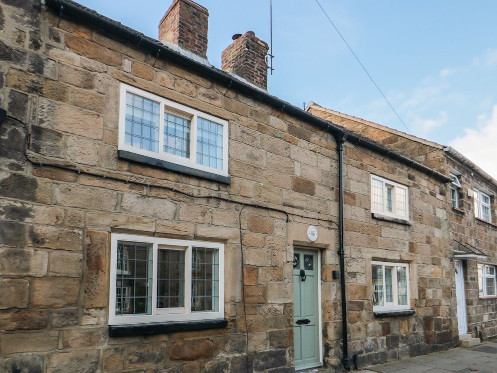 Inglenook Cottage — 4-Star Luxury Hotel in Guisborough, United Kingdom