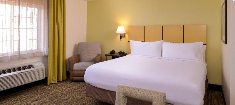 Candlewood Suites Bloomington Normal - photo 29