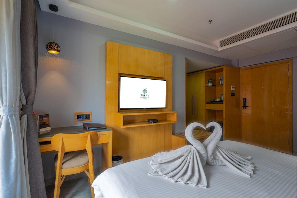 Treat Beach Resort — hotel in Dahanu
