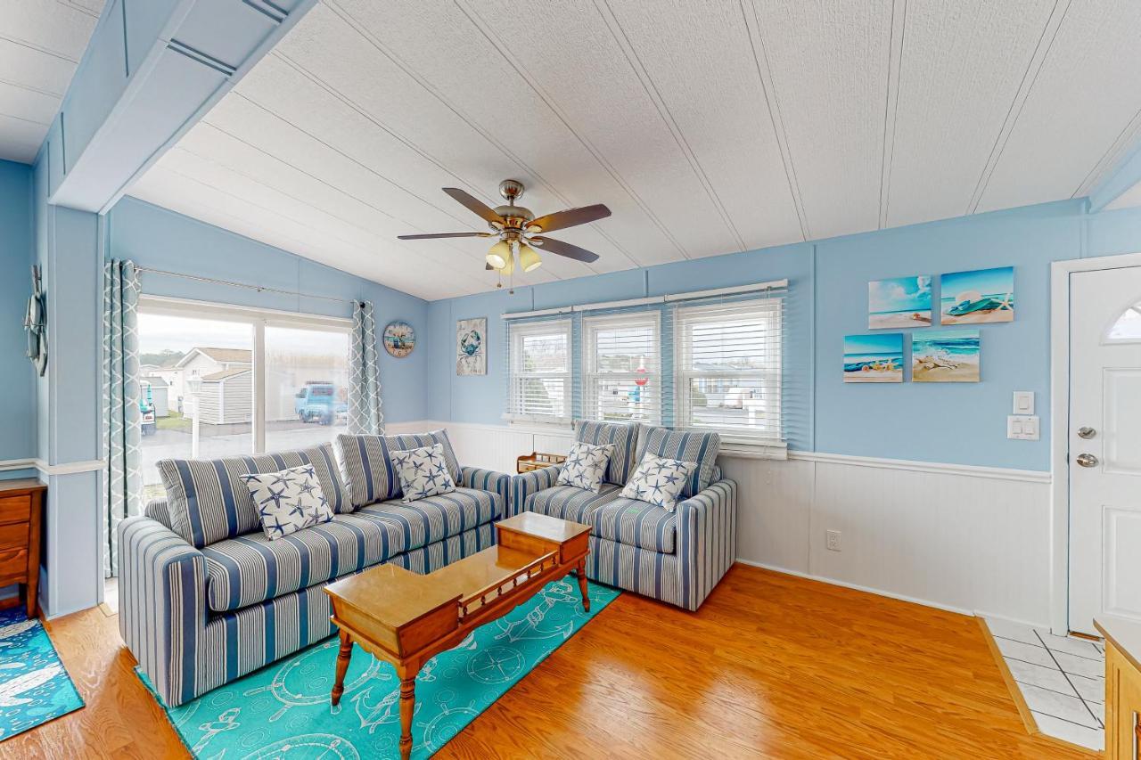 Assateague Pointe 12401 Windlass Way - last minute hotel in Berlin