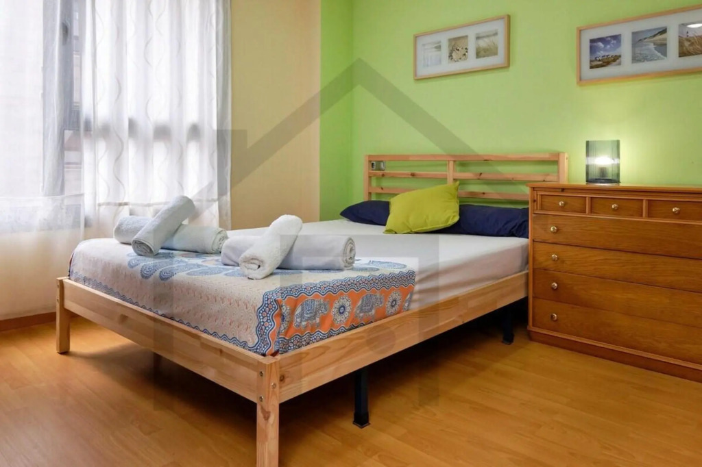 Loft En Oviedo Ideal Para 3 Personas in Oviedo, Spain