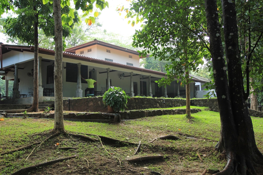 Dambulu Oya Family Park in Dambulla, Sri Lanka