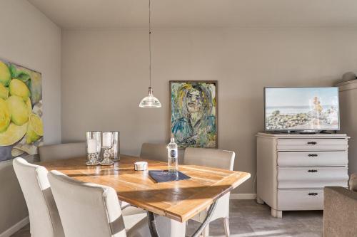 STR74b Ferienwohnung Sevimli — 4-Star Luxury Hotel in Timmendorfer Strand, Germany