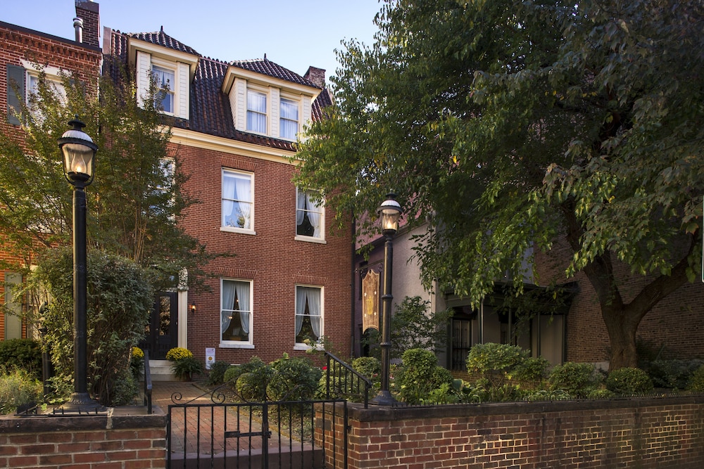 Rachael's Dowry Bed and Breakfast — 4-Star Luxury Hotel in Baltimore, United States