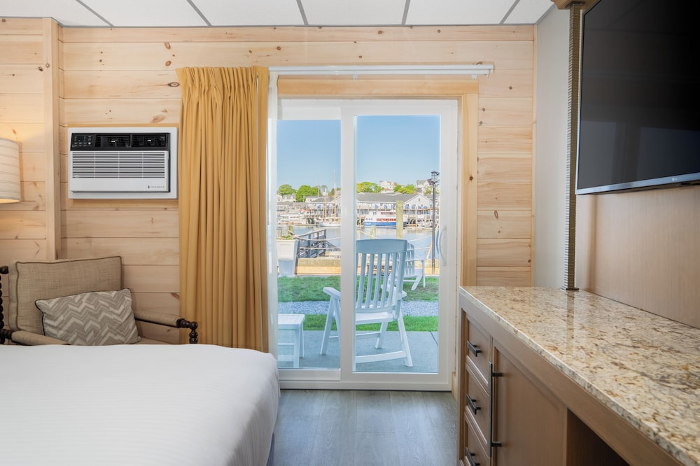 Boothbay Harbor Inn - photo 20