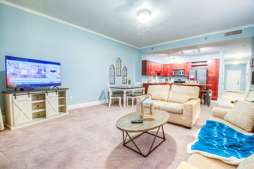 Laketown Wharf Resort by Aneliya's Rentals - photo 562