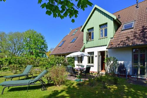 Ferienhaussiedlung Strandperlen Sanddornhof 7b — carbon neutral stay, Wustrow