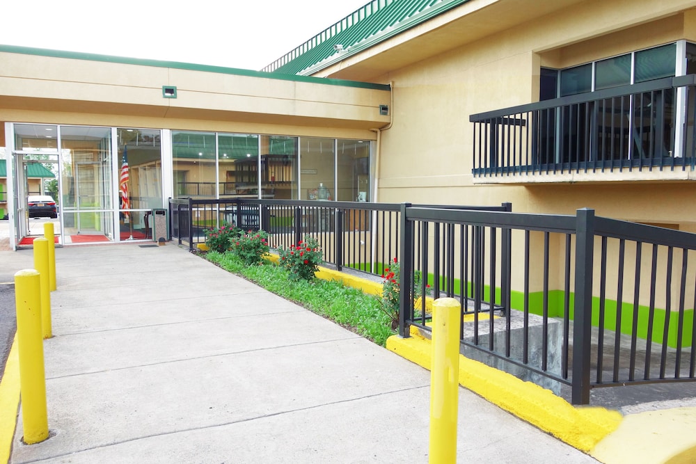 Hotel M Morgantown WVU Area - photo 17
