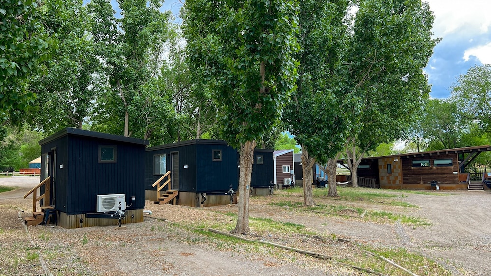Cedar Creek Lodging & RV Park - photo 65