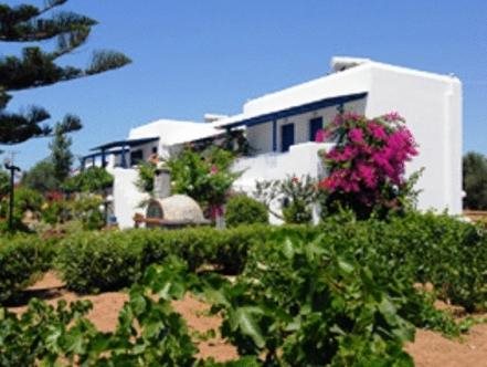 Maroussa Studios — 4-Star Luxury Hotel in Naxos, Greece