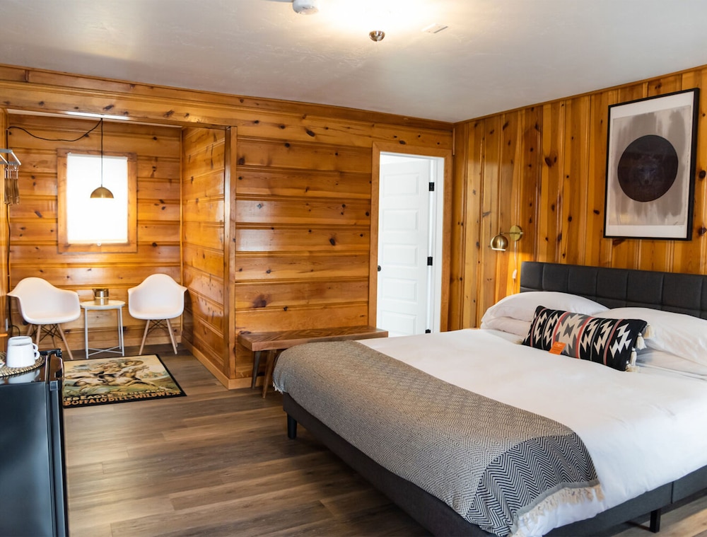The Nightingale Motel - photo 7
