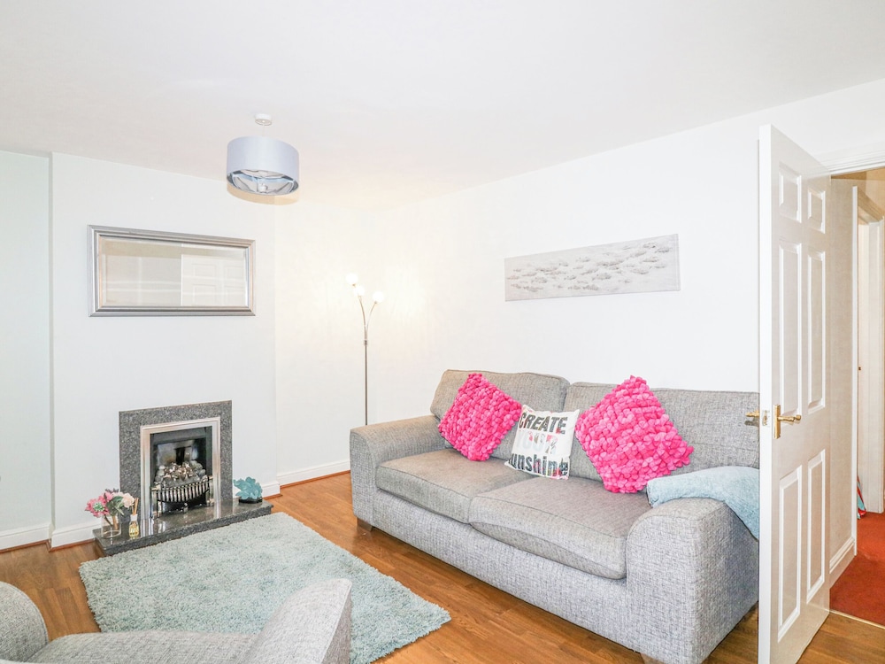 6 Fidlers Close in Hope Valley, United Kingdom