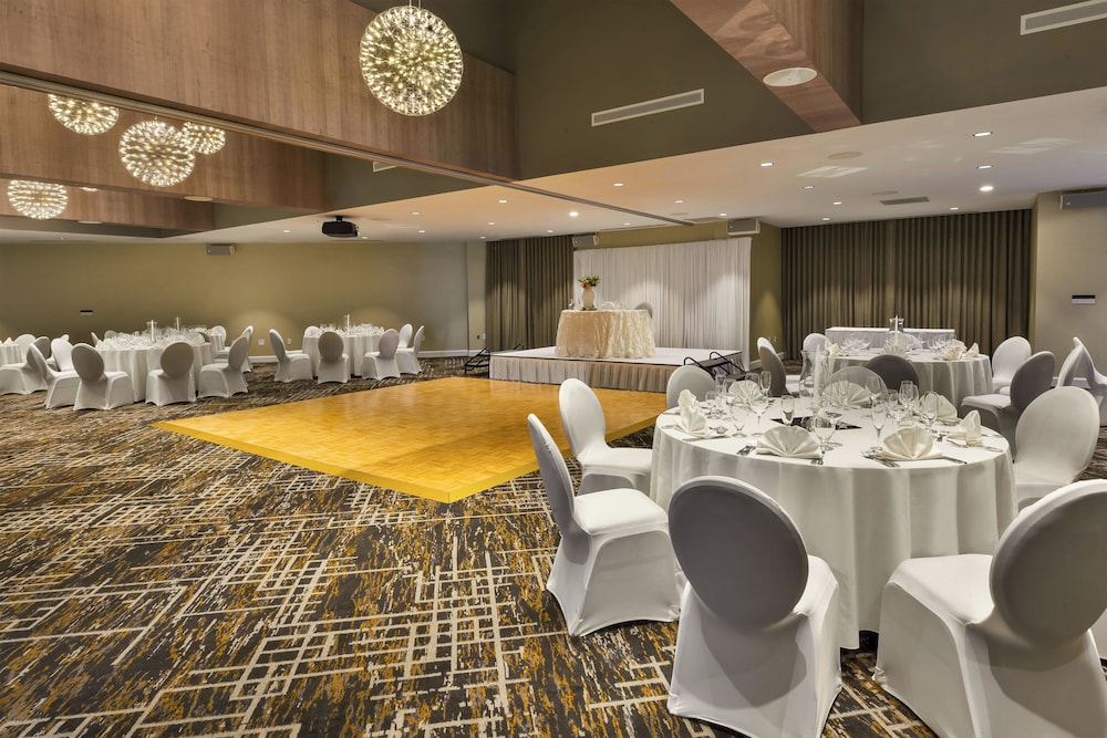 Crowne Plaza Dulles Airport by IHG - photo 98
