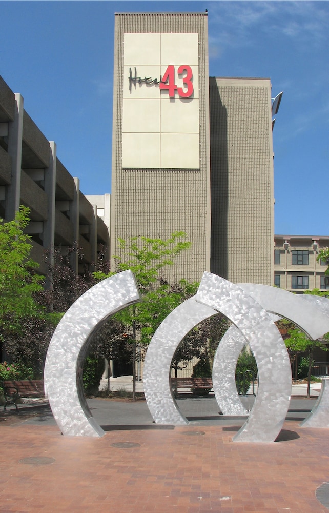 Hotel 43 - photo 37