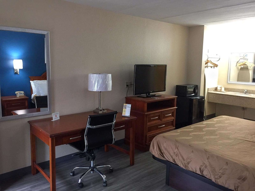 Americas Best Value Inn Tuscaloosa - photo 11