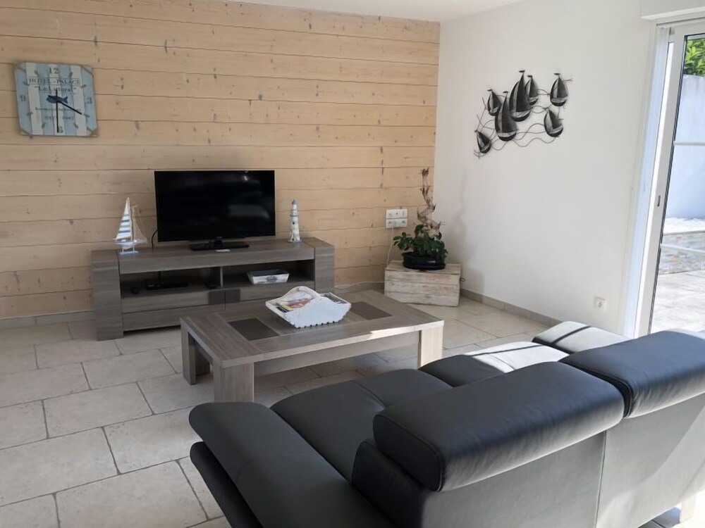 La Petite R taise — 4-Star Luxury Hotel in La Flotte, France