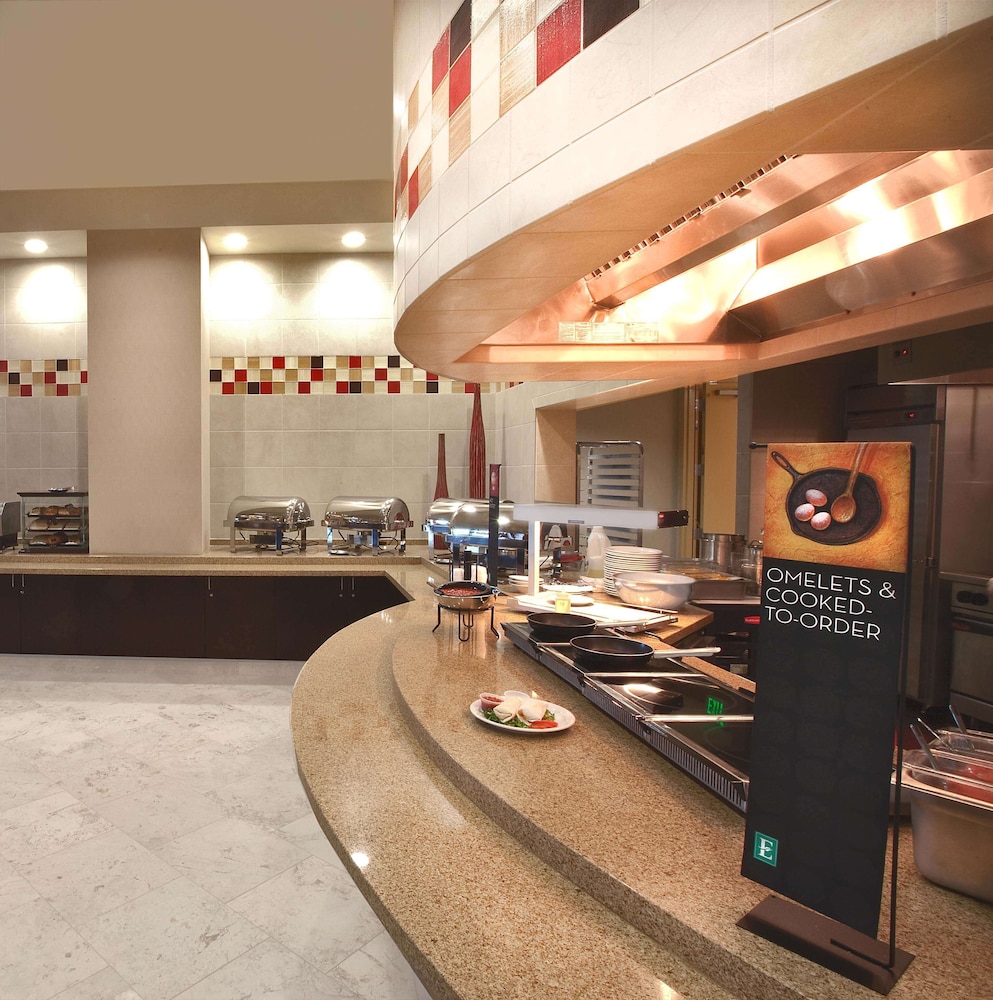 Embassy Suites Palmdale - photo 36