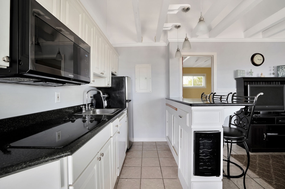 Driftwood Resort - photo 132