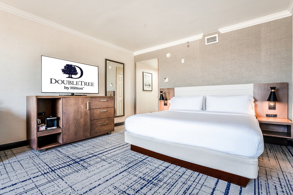 DoubleTree by Hilton South Charlotte Tyvola - photo 7