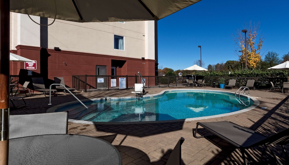 Hampton Inn Statesville - photo 44