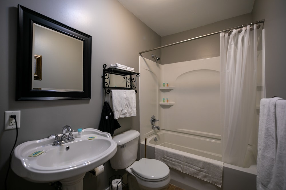 Nauvoo Temple House Hotel - photo 61