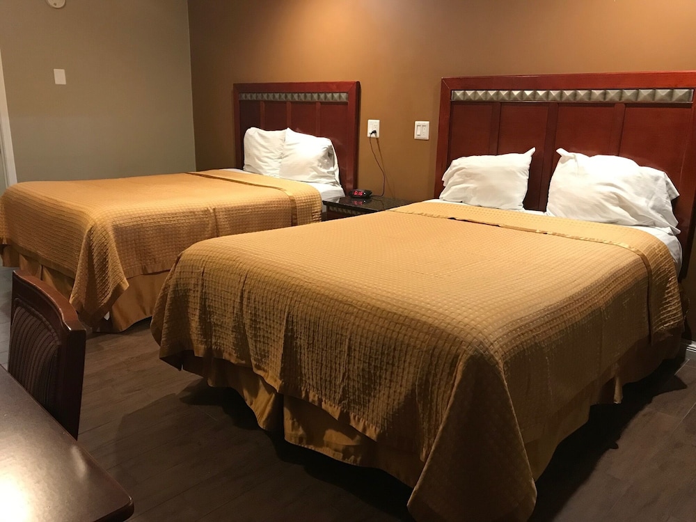 Americas Best Value Inn Corona - photo 16