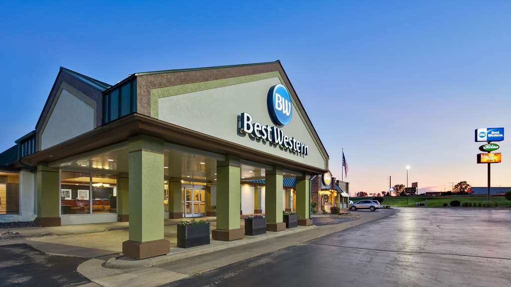 Best Western Tomah Hotel - photo 3