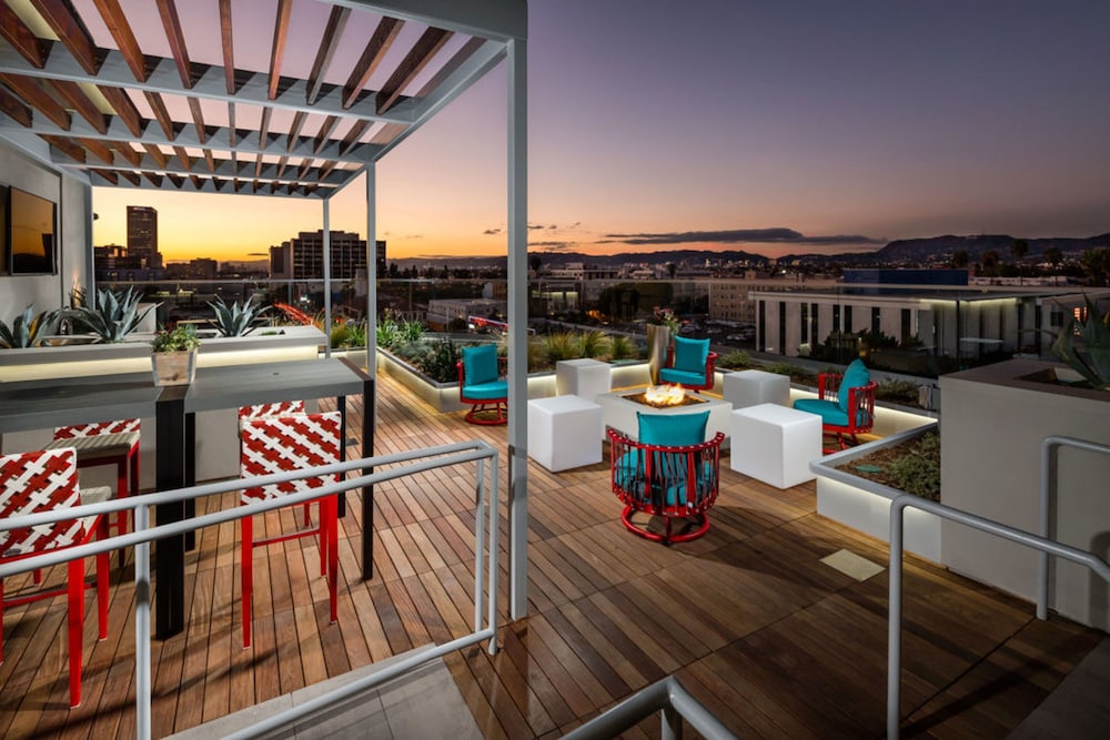 Resort Style Suites in Downtown LA - photo 58