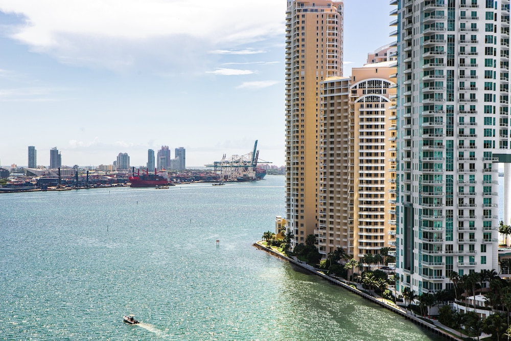 Kimpton Epic Hotel By Ihg - photo 35