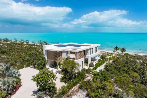 Kailoa Villa — 4-Star Luxury Hotel in Providenciales, Turks and Caicos Islands