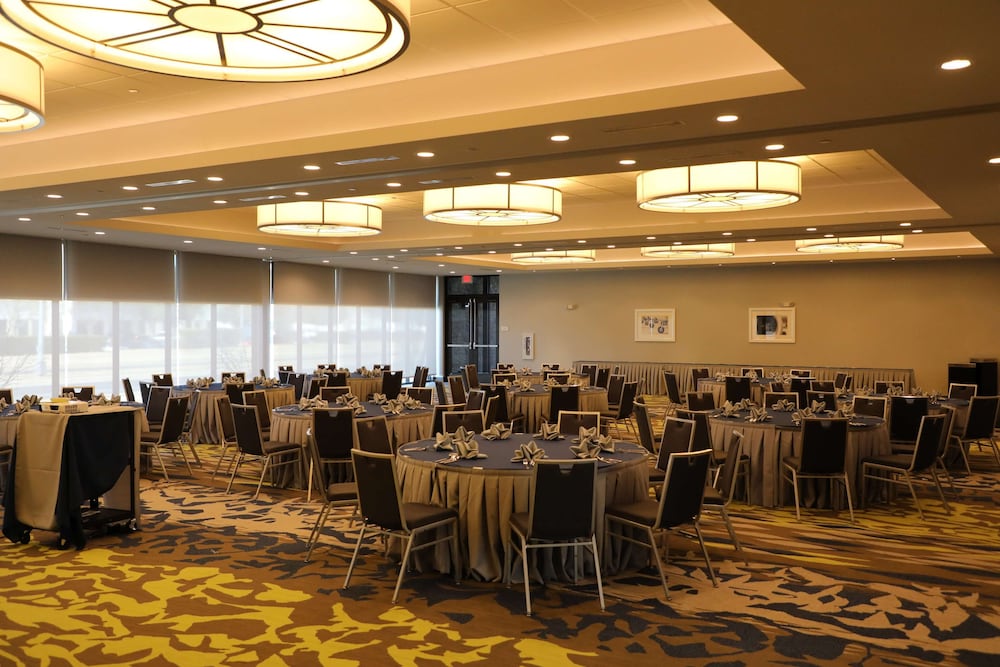 Hilton Garden Inn Austin Airport - photo 34