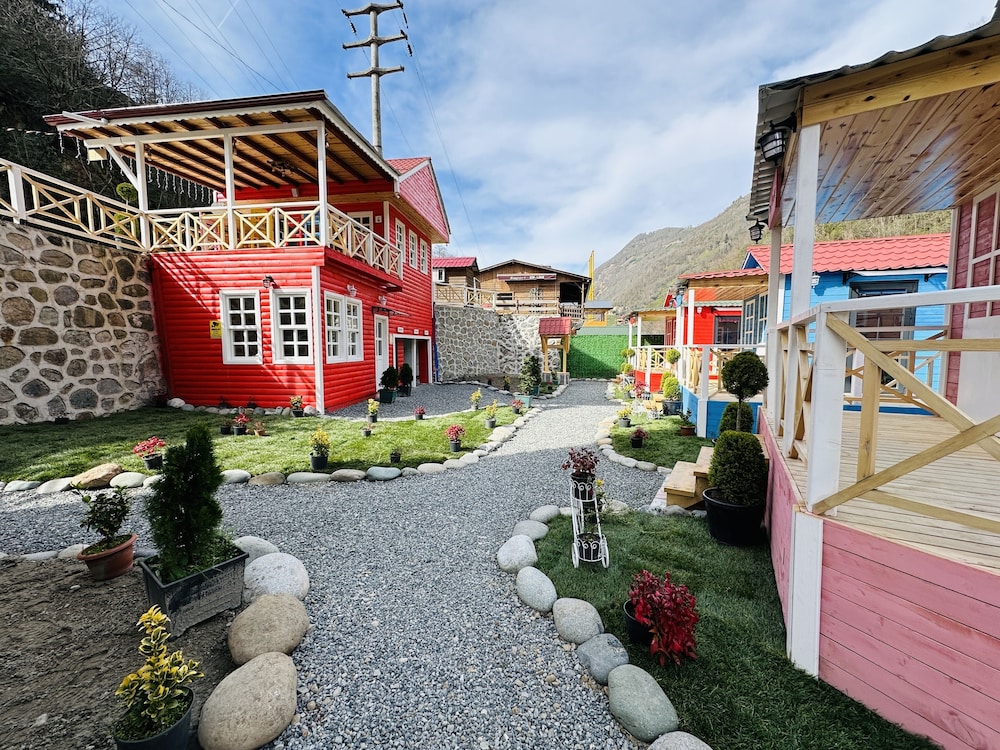 Riverlandrize in Ardesen, Turkey