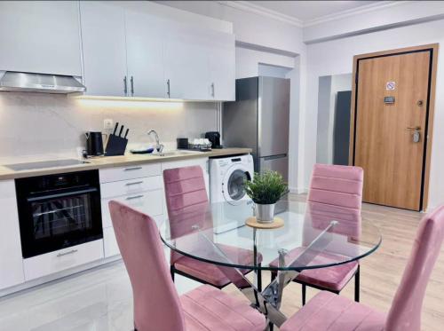 Alimos Apartment near Edem Beach and the Sea with 2 Bedroom — 4-Star Luxury Hotel in Athens, Greece
