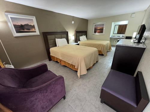 River Palm Hotel - photo 9