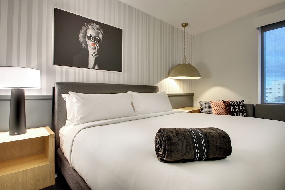 The Rose Chicago Tapestry Collection by Hilton - photo 24