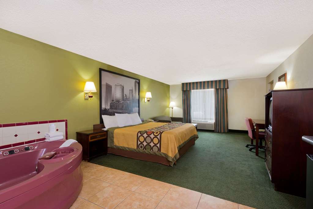 Super 8 by Wyndham Huntersville Charlotte Area - photo 11
