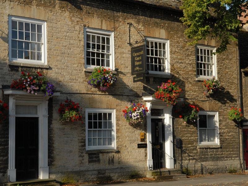 Corncroft Guest House — 4-Star Luxury Hotel in Witney, United Kingdom