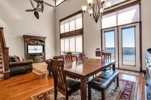 Hawthorne 1427 in Branson, United States