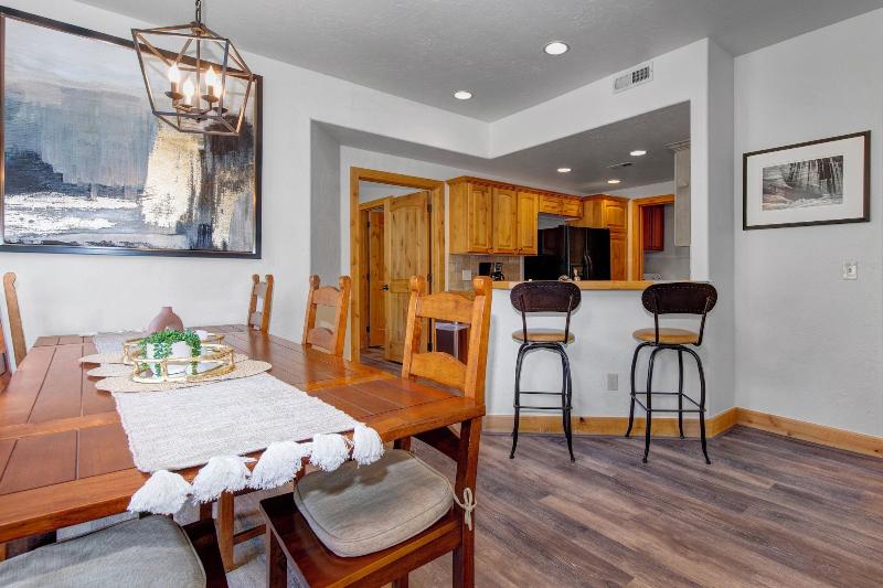Fox Pointe At Redstone By Lespri Management - photo 17