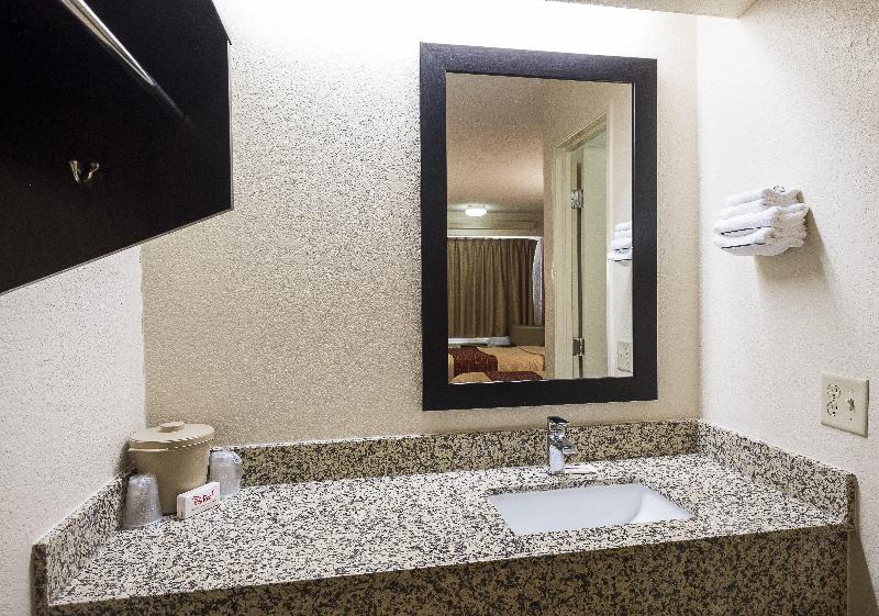 Red Roof Inn Chicago O'Hare Airport Arlington Hts - photo 17