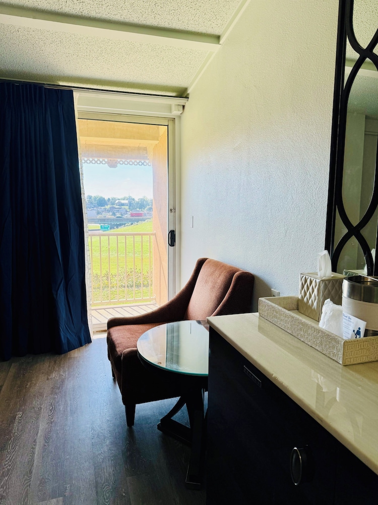 Inn at York - photo 19