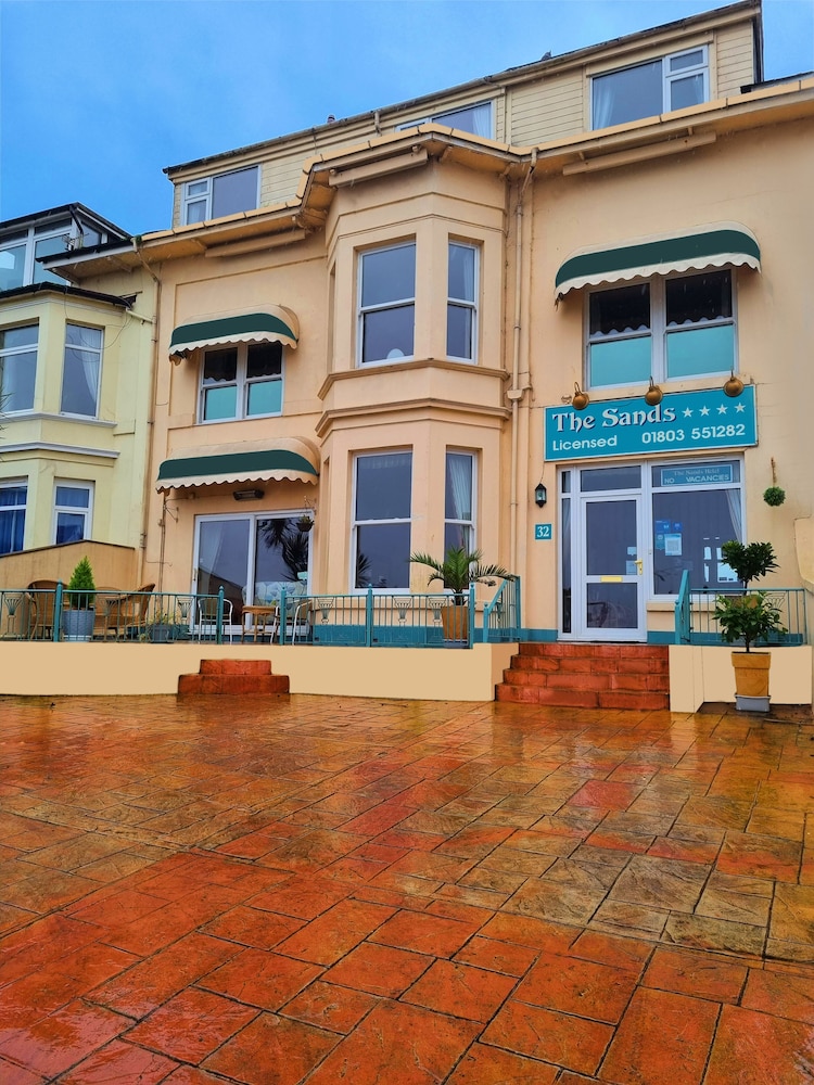 The Sands Hotel — hotel in Paignton