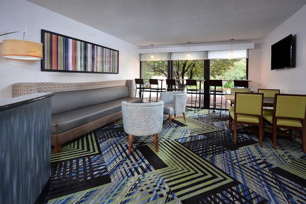 Holiday Inn Express Lynchburg by IHG - photo 3
