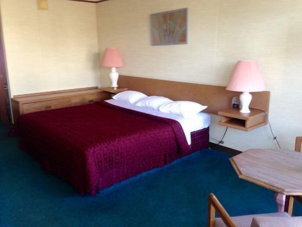 Colonial Mountain Inn - photo 20