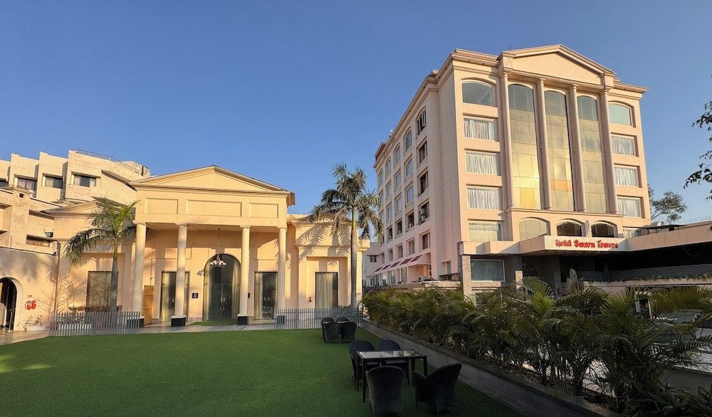Hotel Swarn Towers in Bareilly, India