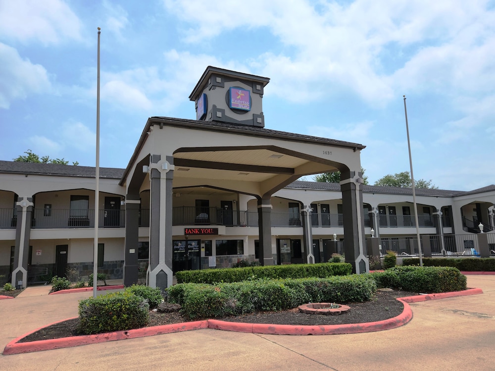 Express Inn Tomball - photo 31